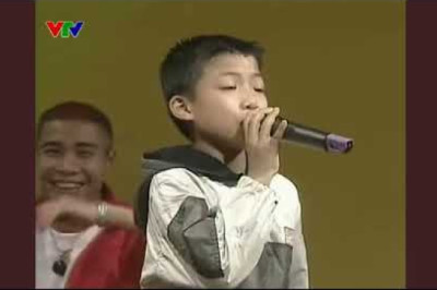 Truy tìm cậu bé hát nhạc người lớn trong Gặp nhau cuối tuần năm xưa | Hài chọn lọc